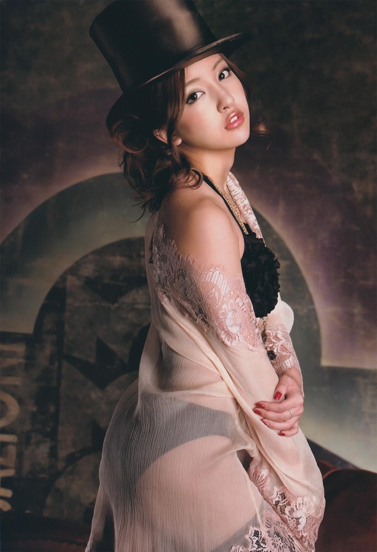 Itano Tomomi Itano Tomomi
