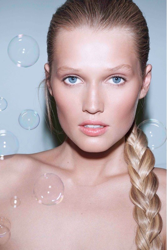 Toni Garrn Toni Garrn