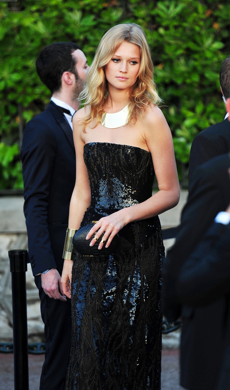Toni Garrn Toni Garrn