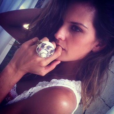 Izabel Goulart Izabel Goulart
