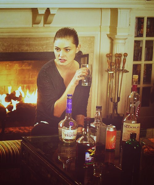 Phoebe Tonkin