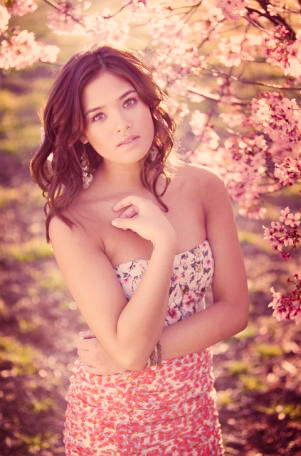Nicole Gale Anderson