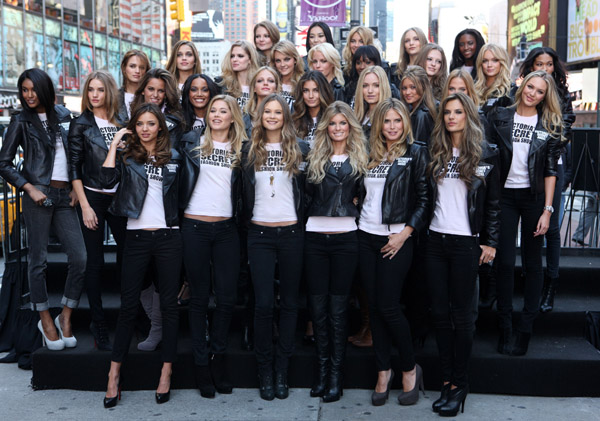 Lindsay Ellingson Lindsay Ellingson