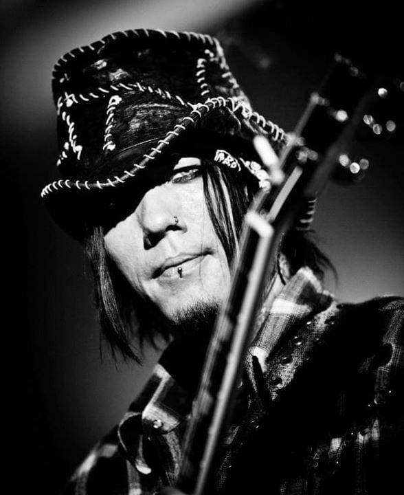 DJ Ashba