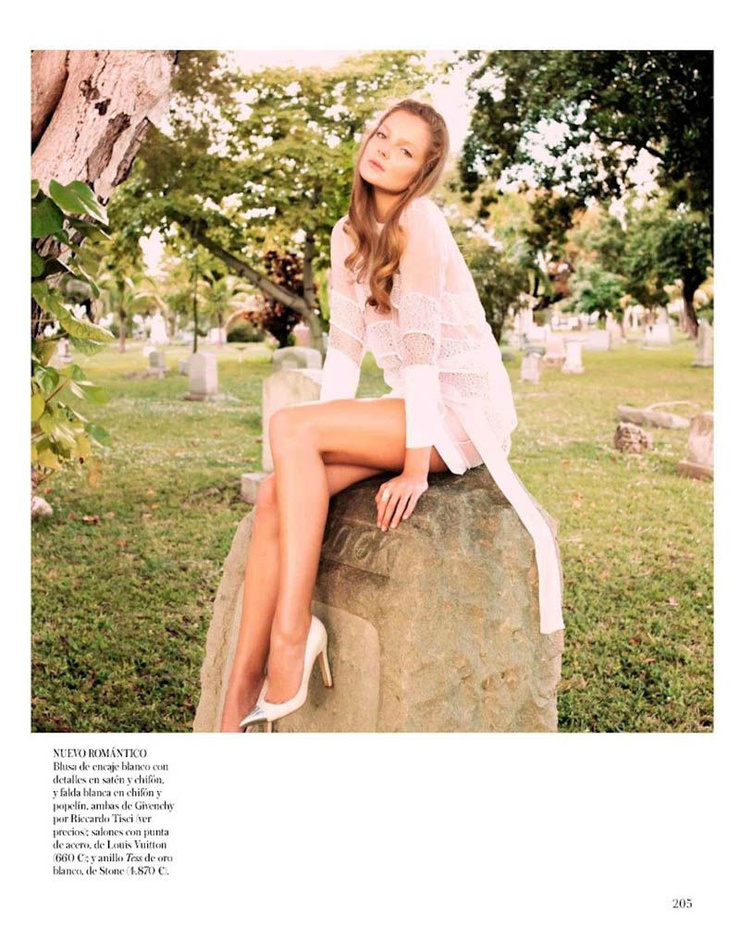 Eniko Mihalik Eniko Mihalik