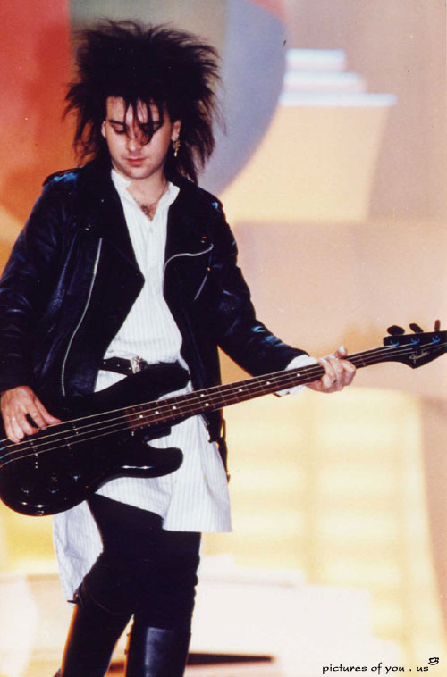 Simon Gallup