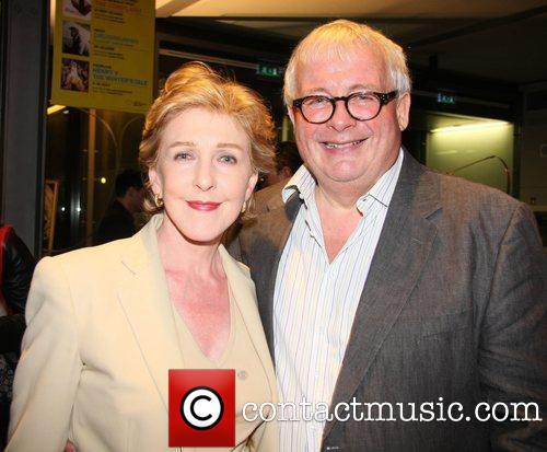 Patricia Hodge