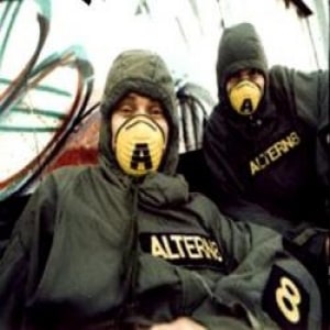 Altern 8