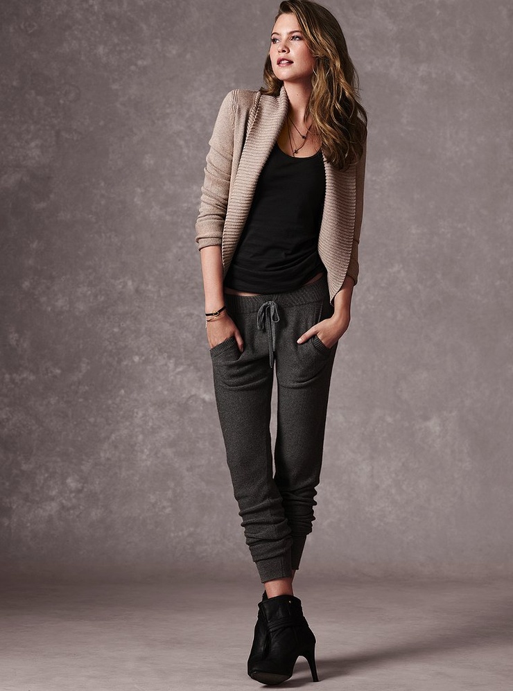 Behati Prinsloo Behati Prinsloo