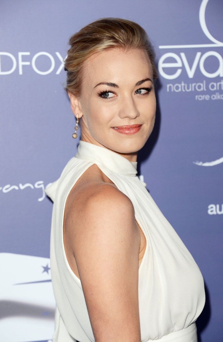 Yvonne Strahovski Yvonne Strahovski