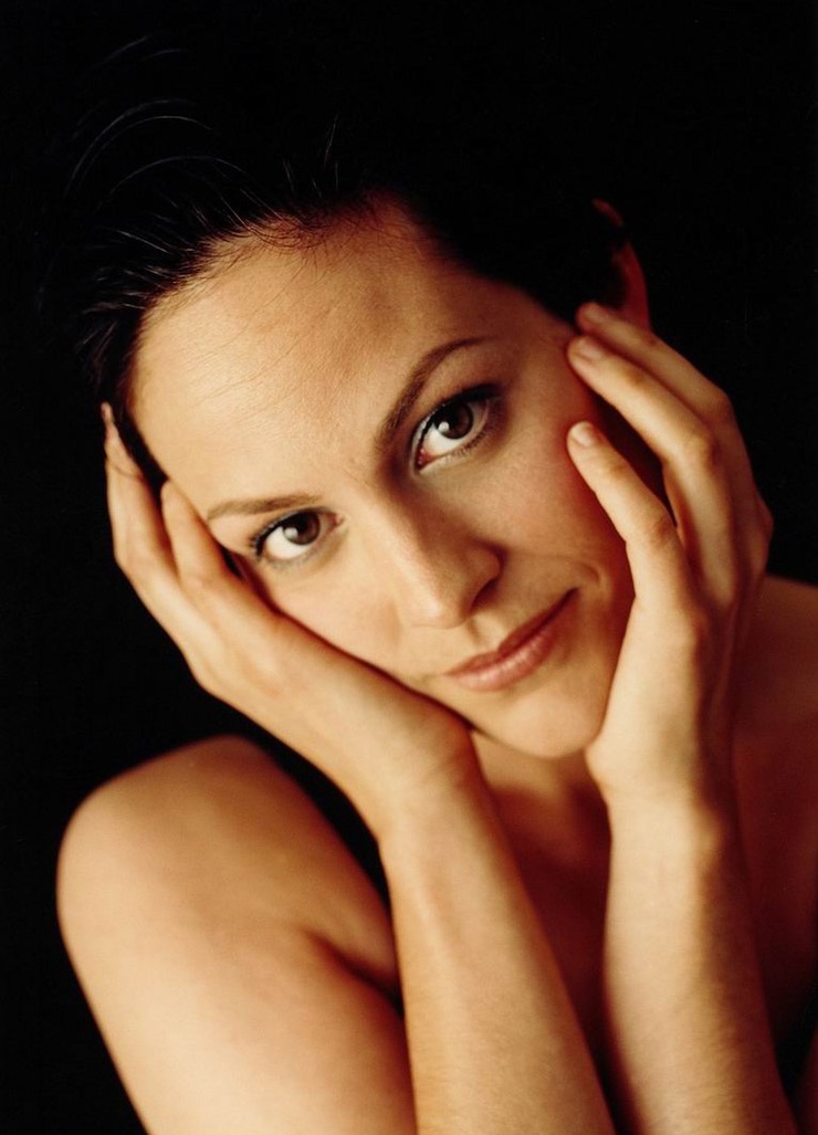 Annabeth Gish Annabeth Gish