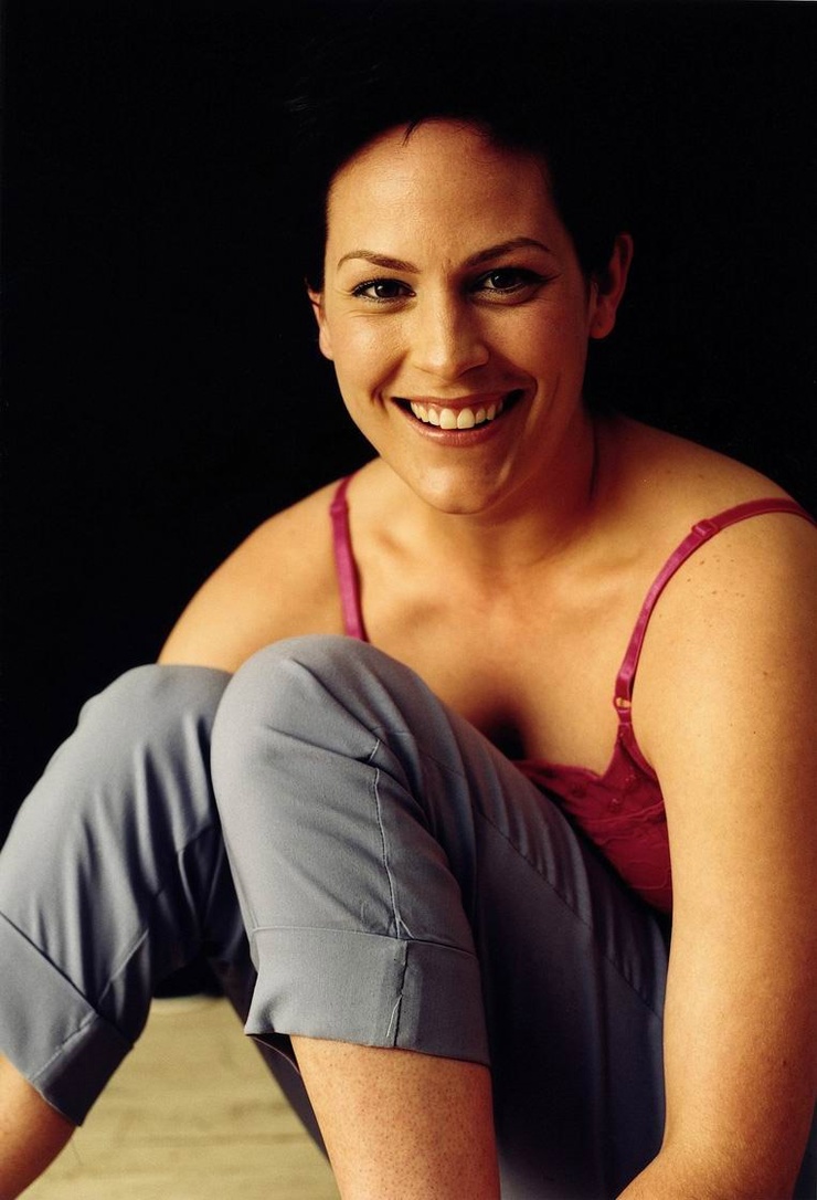 Annabeth Gish Annabeth Gish