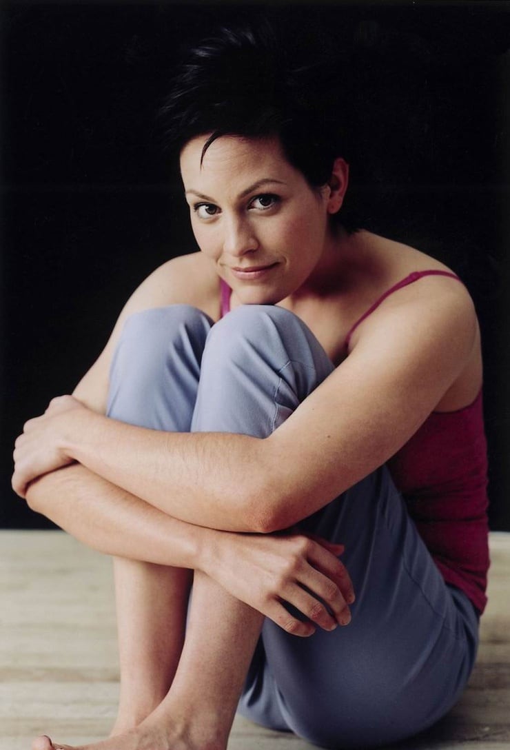 Annabeth Gish Annabeth Gish