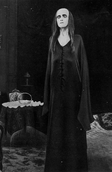 Hilde Warren and Death