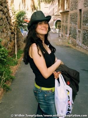 Sharon den Adel