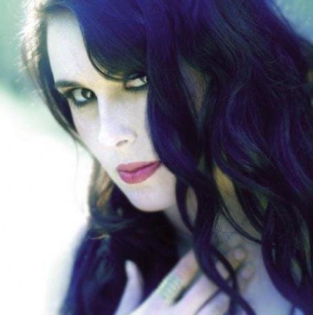 Sharon den Adel