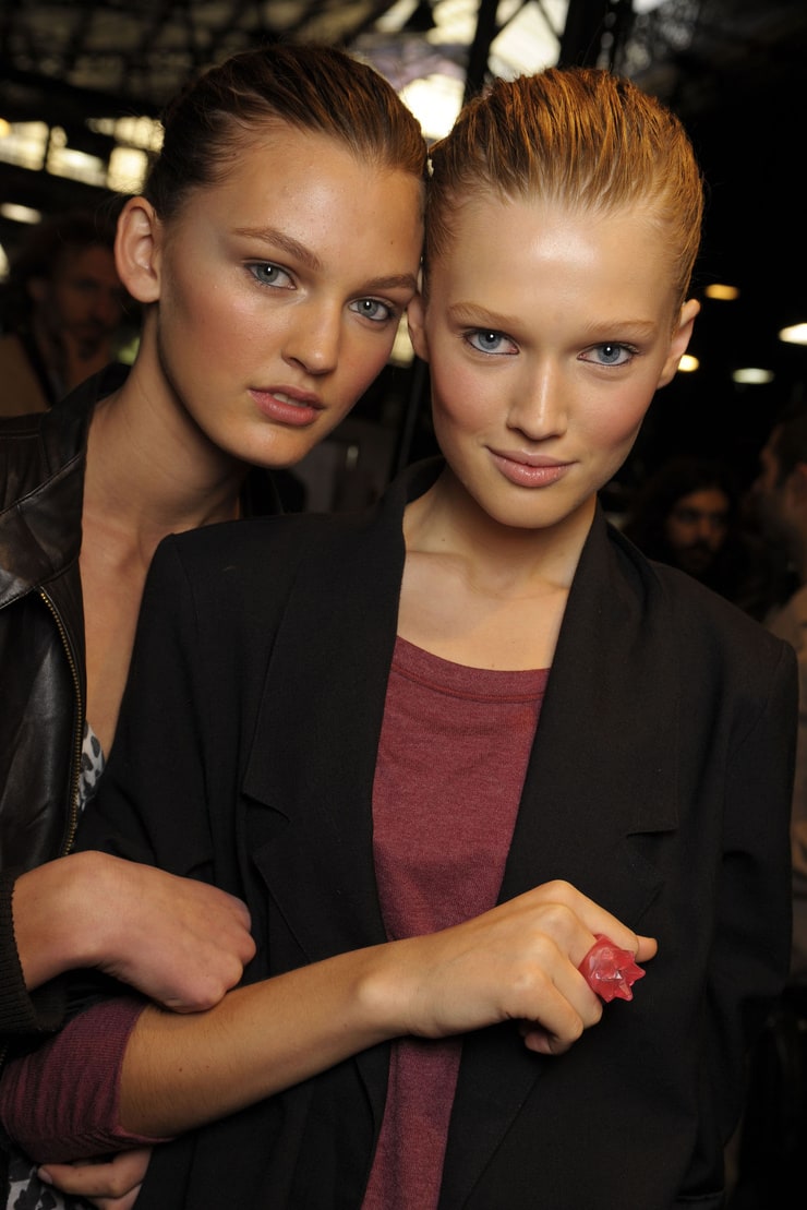 Toni Garrn Toni Garrn