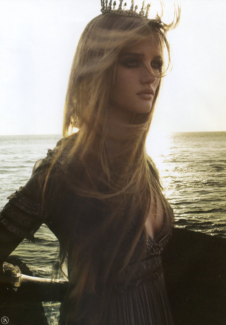 Rosie Huntington-Whiteley Rosie Huntington-Whiteley