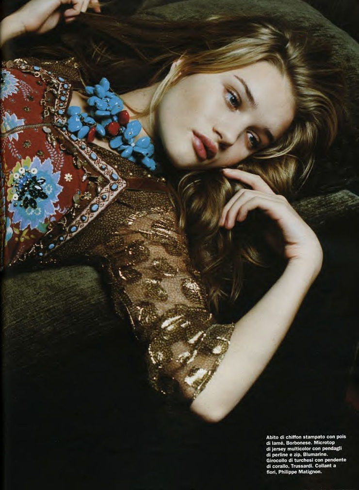 Rosie Huntington-Whiteley Rosie Huntington-Whiteley