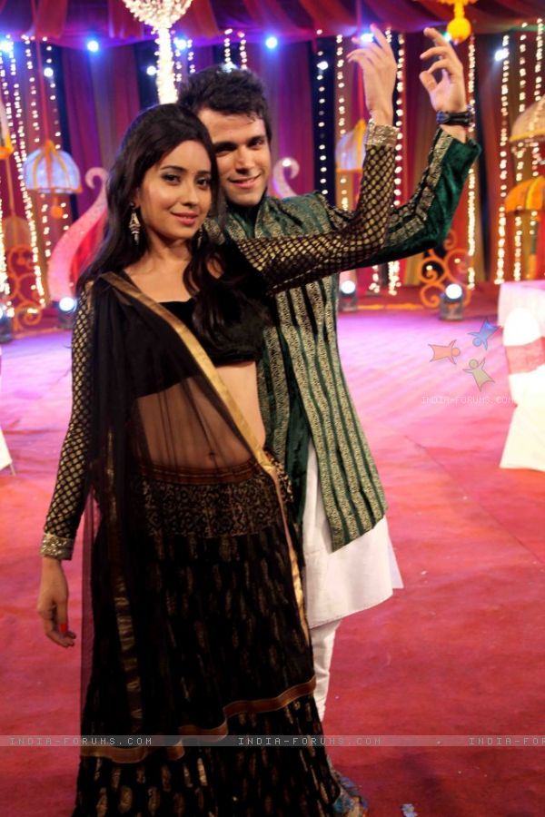 Asha Negi