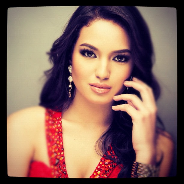 Sarah Lahbati Sarah Lahbati