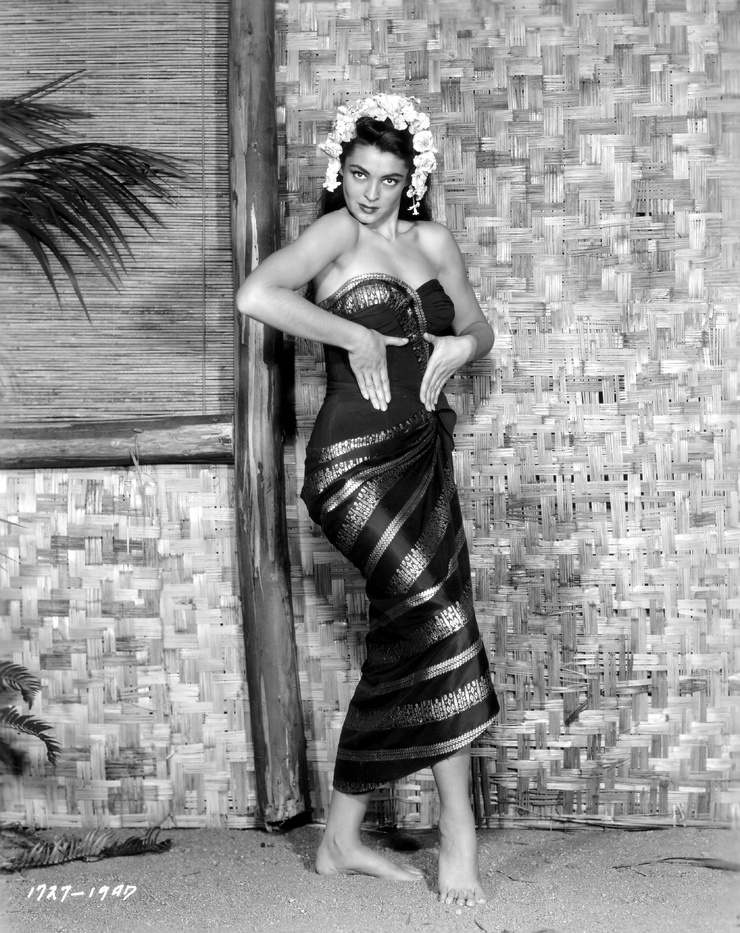 Suzan Ball