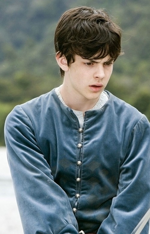 Skandar Keynes