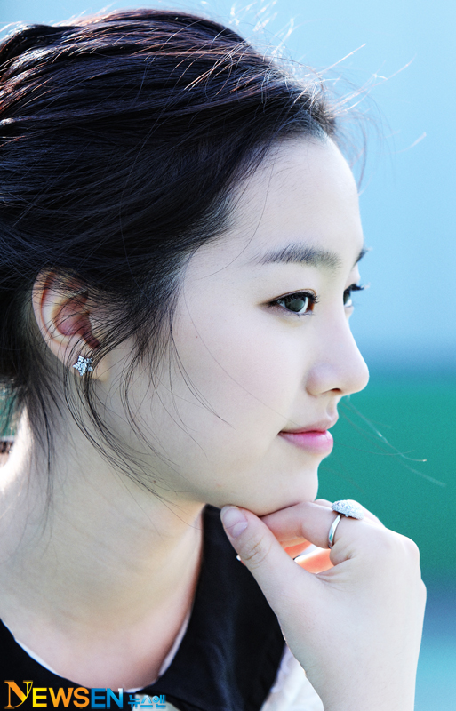 Jin Se-Yeon