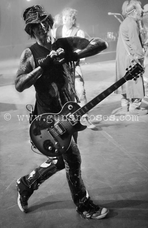 DJ Ashba