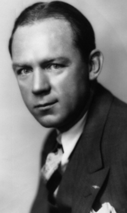 Hal Skelly