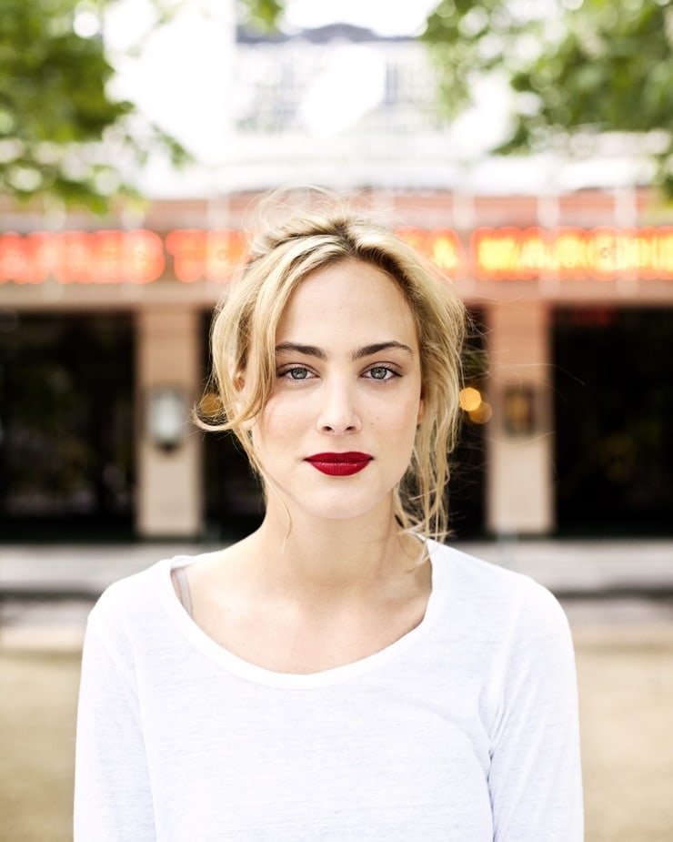 Nora Arnezeder Nora Arnezeder