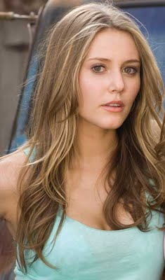 Julianna Guill Julianna Guill