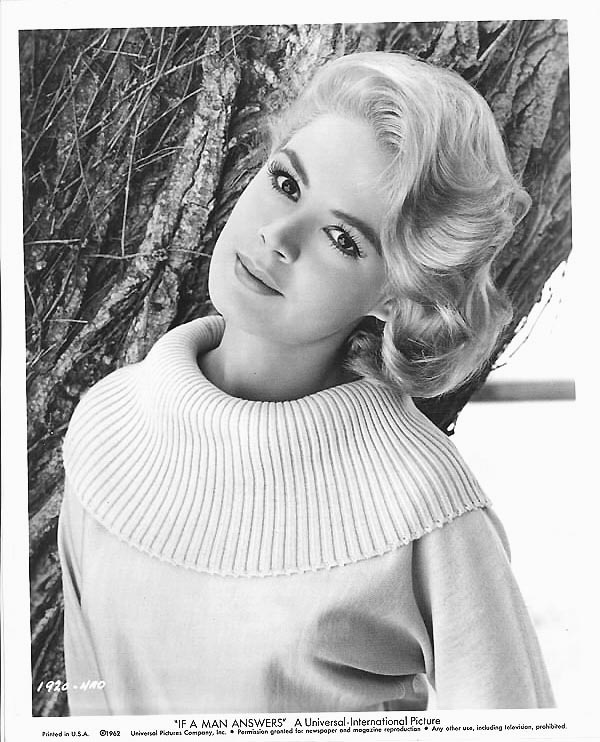 Next photo of Sandra Dee