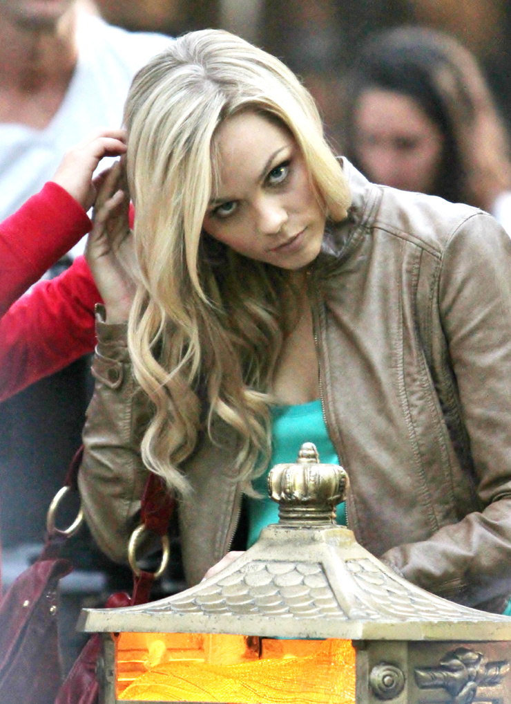 Laura Vandervoort Laura Vandervoort