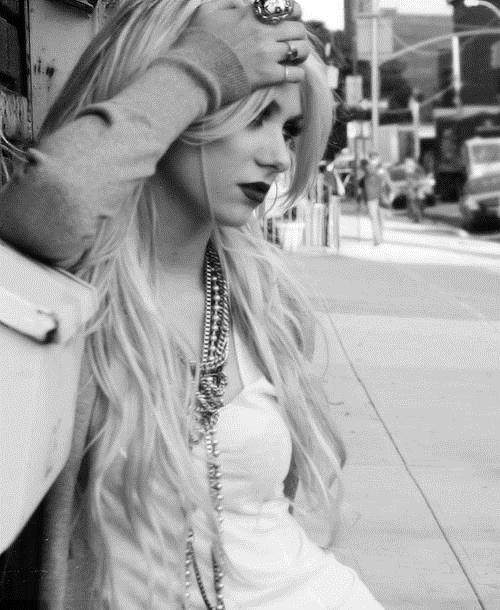 Taylor Momsen Taylor Momsen