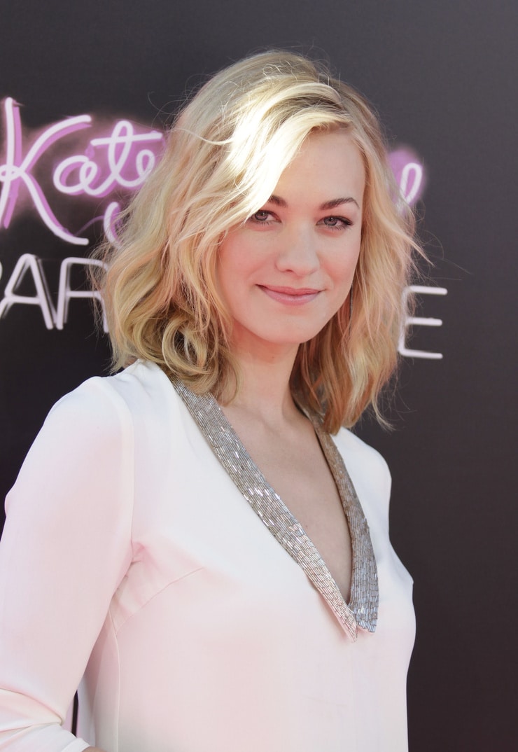 Yvonne Strahovski Yvonne Strahovski