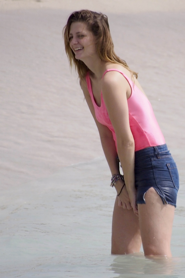 Mischa Barton Mischa Barton