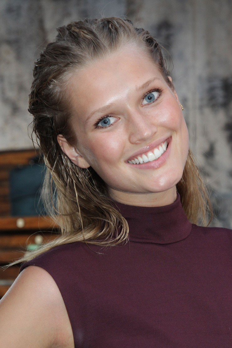 Toni Garrn Toni Garrn