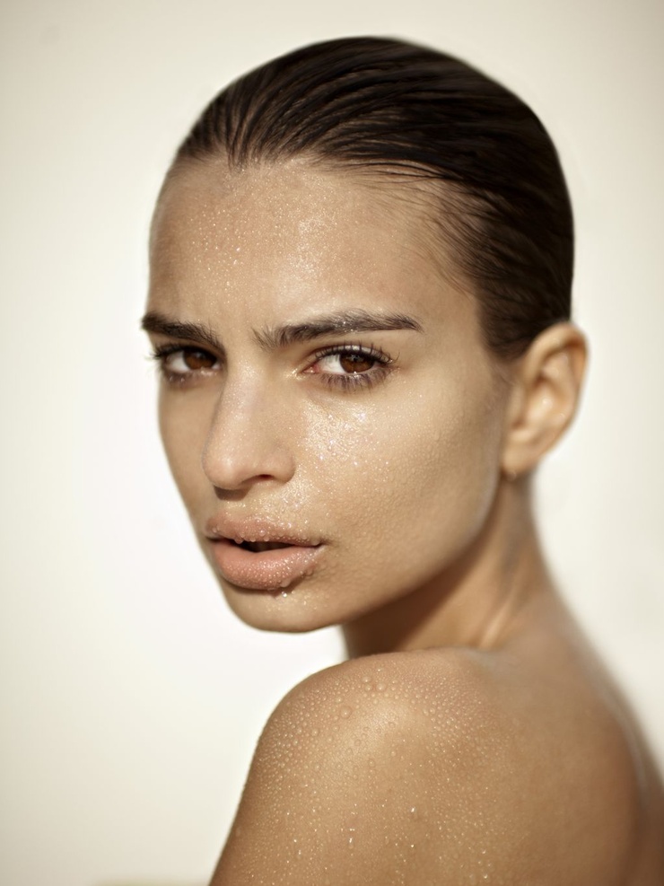 Emily Ratajkowski