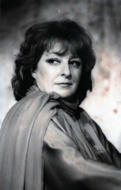 Louise Dhour Louise Dhour