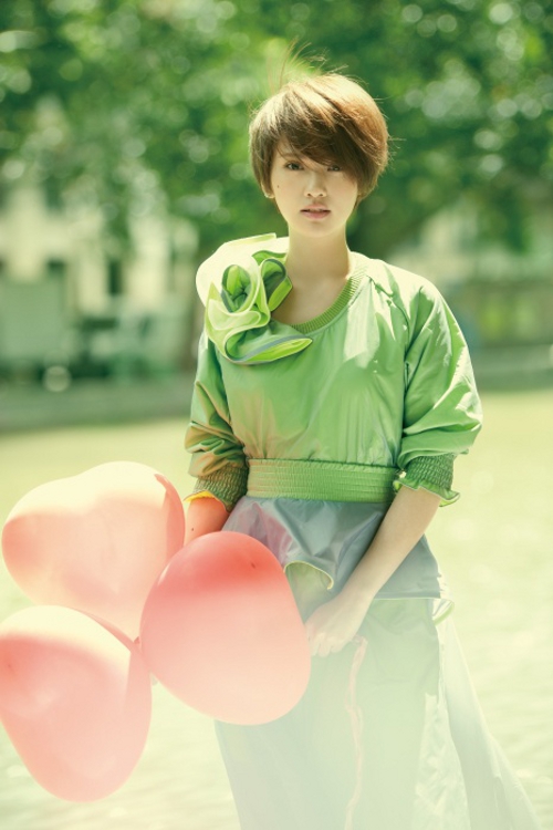 Rainie Yang Rainie Yang
