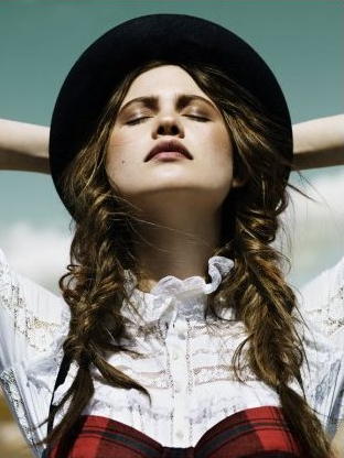 Behati Prinsloo Behati Prinsloo