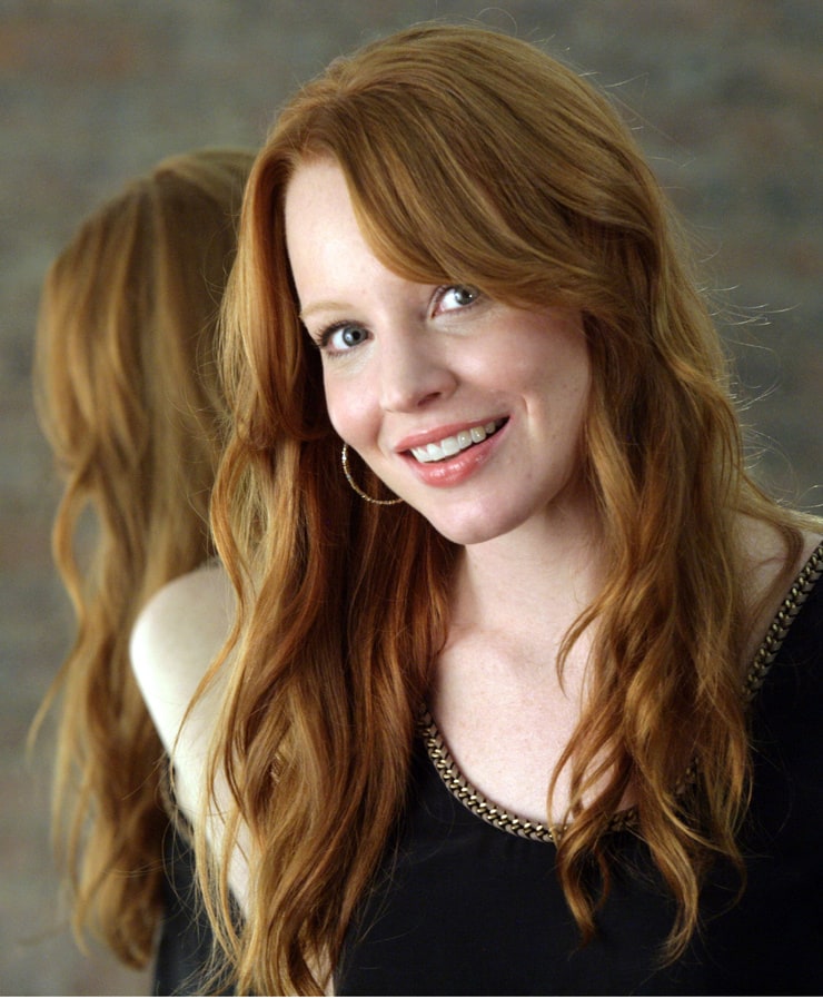 Lauren Ambrose Sexy