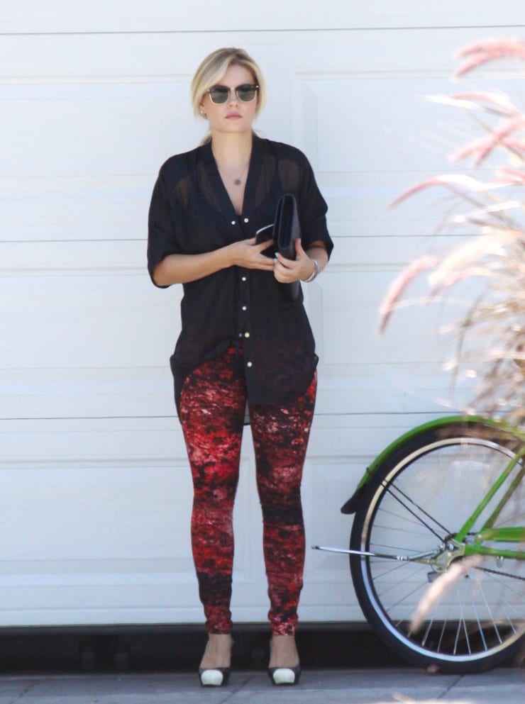 Elisha Cuthbert Elisha Cuthbert