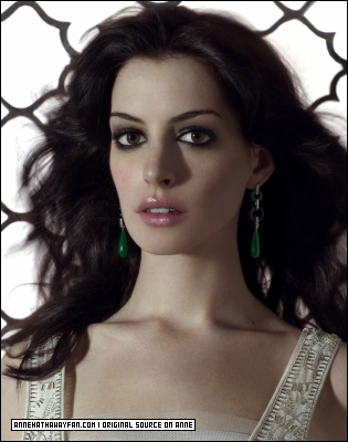 Anne Hathaway
