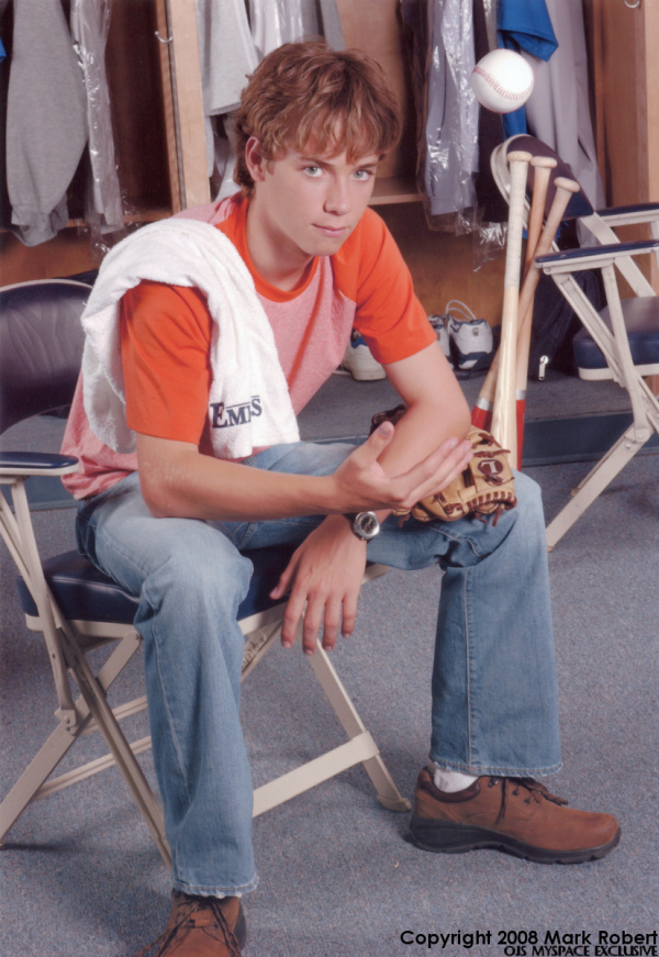 Jeremy Sumpter Jeremy Sumpter