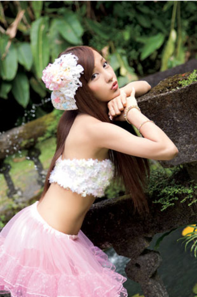 Tomomi Itano Tomomi Itano