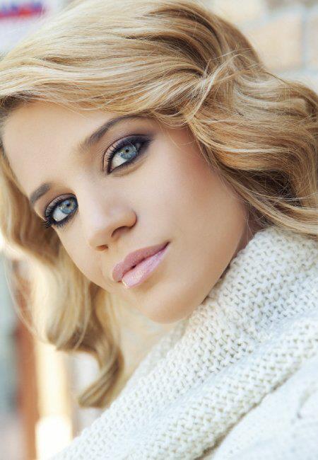 Jenny Theona