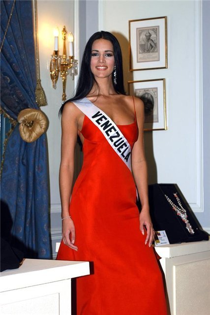 Monica Spear