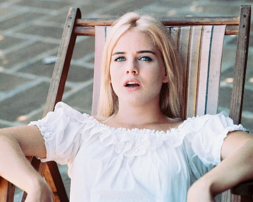 Sue Lyon